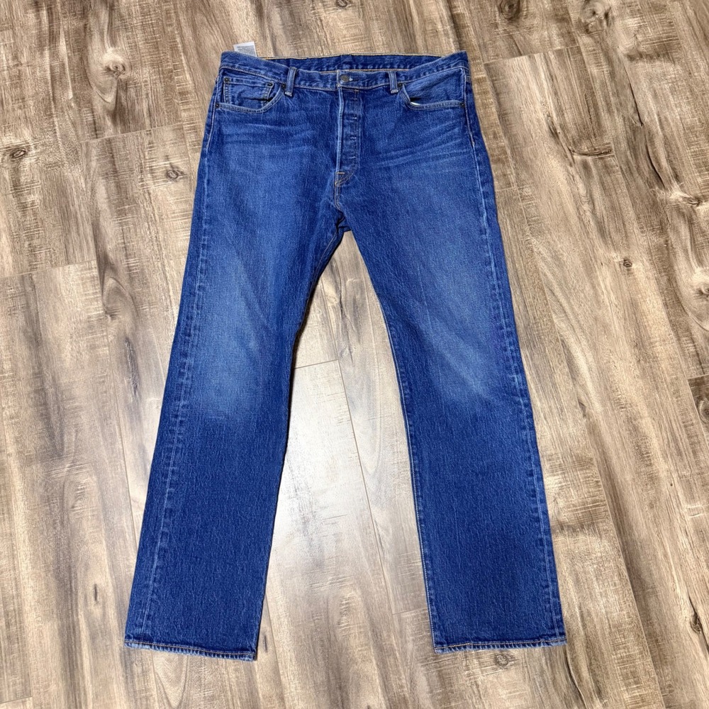Levis 501 Mens Straight Leg Jeans Blue Denim Classic Button Fly 36x32 Cotton